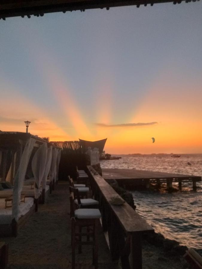 Hotel Sunsets Del Rosario Ісла-Гранде Екстер'єр фото